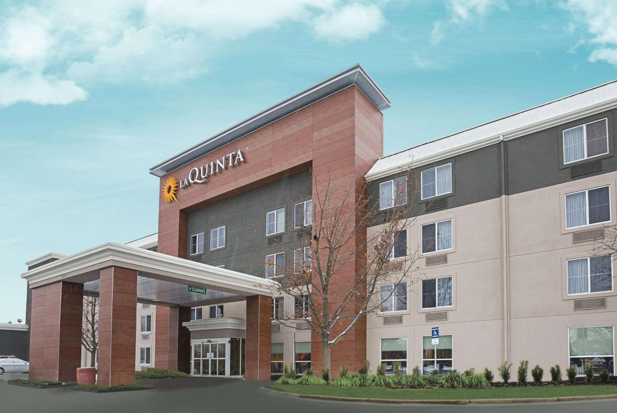 Hotel La Quinta By Wyndham Detroit Utica Exterior foto